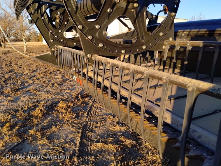 image for item DK8939 2005 MacDon 973  draper head