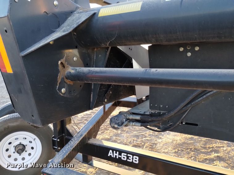 image for item DK8939 2005 MacDon 973  draper head