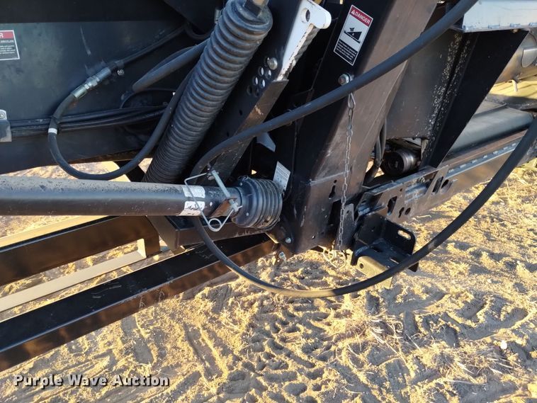 image for item DK8939 2005 MacDon 973  draper head