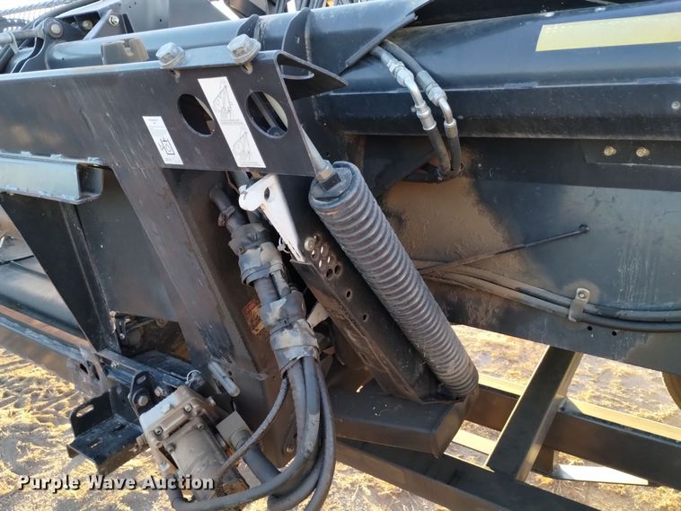 image for item DK8939 2005 MacDon 973  draper head