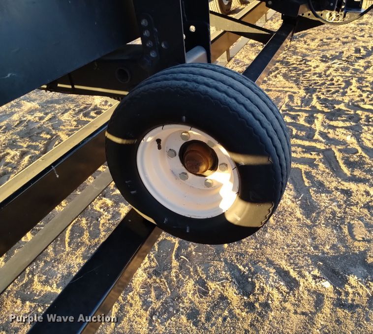 image for item DK8939 2005 MacDon 973  draper head