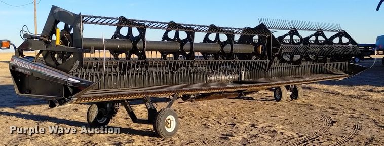 image for item DK8940 2005 MacDon 973  draper head