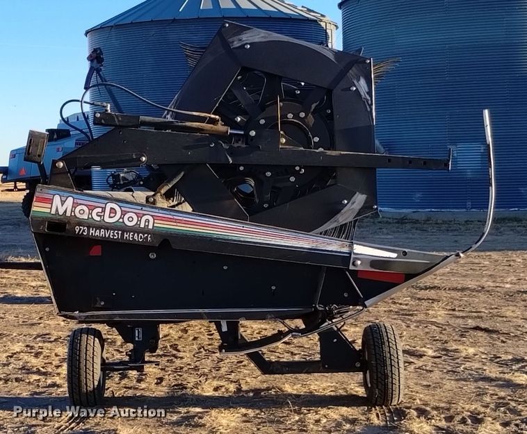 image for item DK8940 2005 MacDon 973  draper head