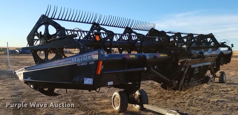 image for item DK8940 2005 MacDon 973  draper head