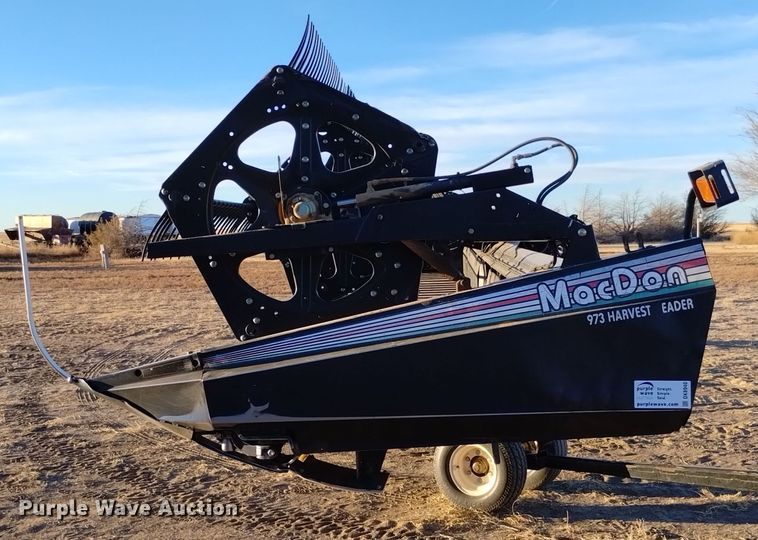 image for item DK8940 2005 MacDon 973  draper head