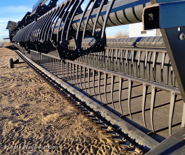 image for item DK8940 2005 MacDon 973  draper head