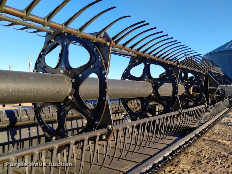 image for item DK8940 2005 MacDon 973  draper head