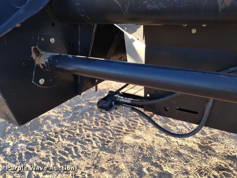 image for item DK8940 2005 MacDon 973  draper head