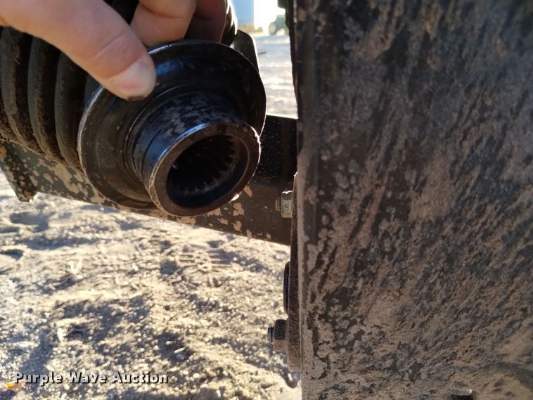 image for item DK8940 2005 MacDon 973  draper head