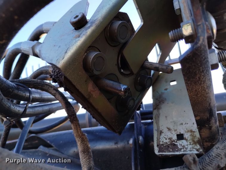 image for item DK8940 2005 MacDon 973  draper head