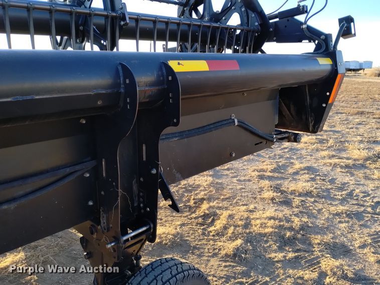 image for item DK8940 2005 MacDon 973  draper head