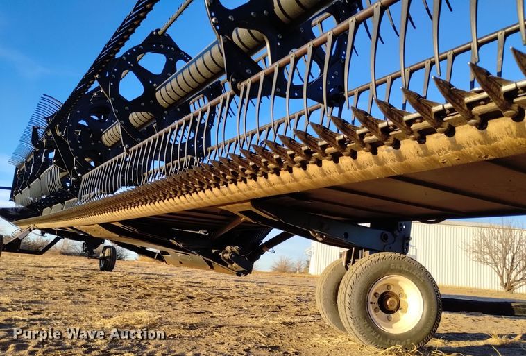 image for item DK8940 2005 MacDon 973  draper head