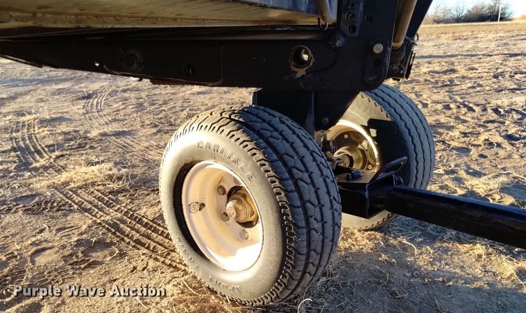 image for item DK8940 2005 MacDon 973  draper head