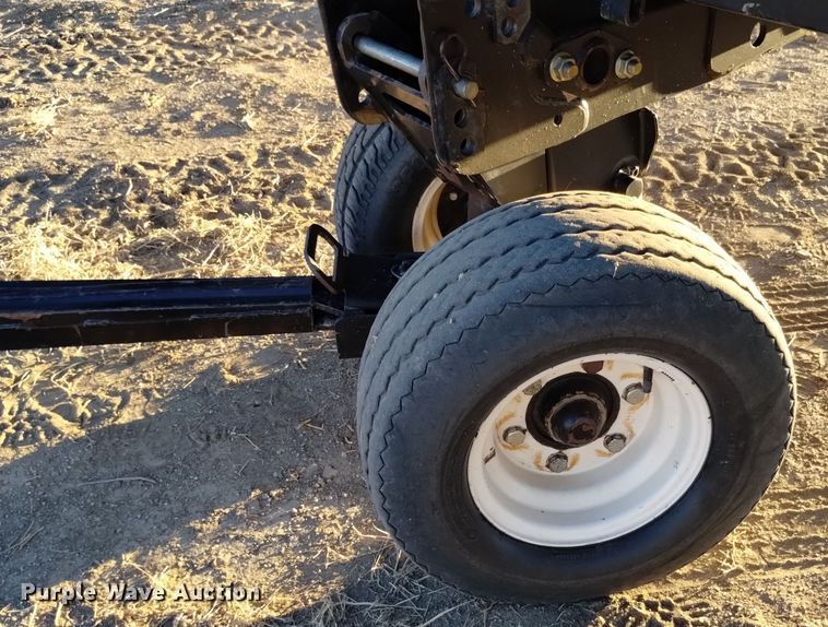 image for item DK8940 2005 MacDon 973  draper head