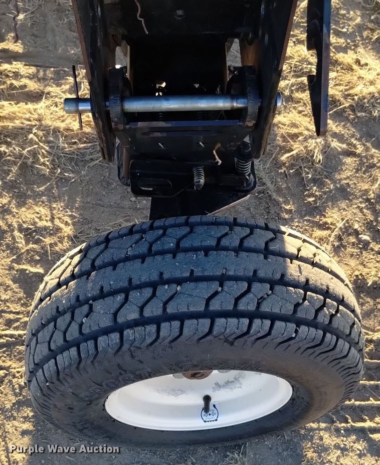 image for item DK8940 2005 MacDon 973  draper head