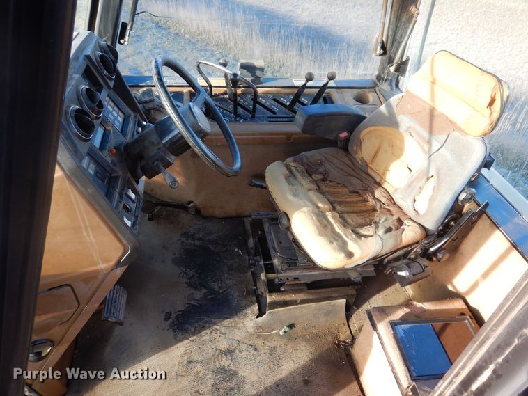 image for item DL7816 1987 Caterpillar Challenger 65  track tractor