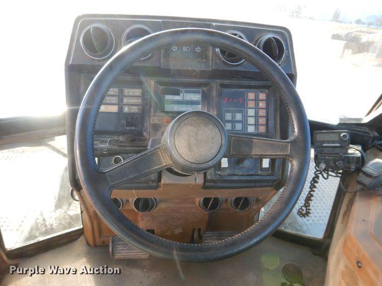 image for item DL7816 1987 Caterpillar Challenger 65  track tractor