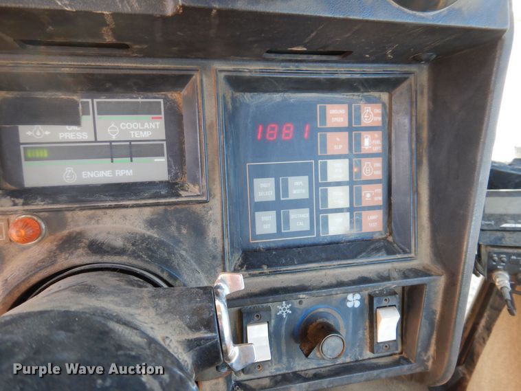 image for item DL7816 1987 Caterpillar Challenger 65  track tractor