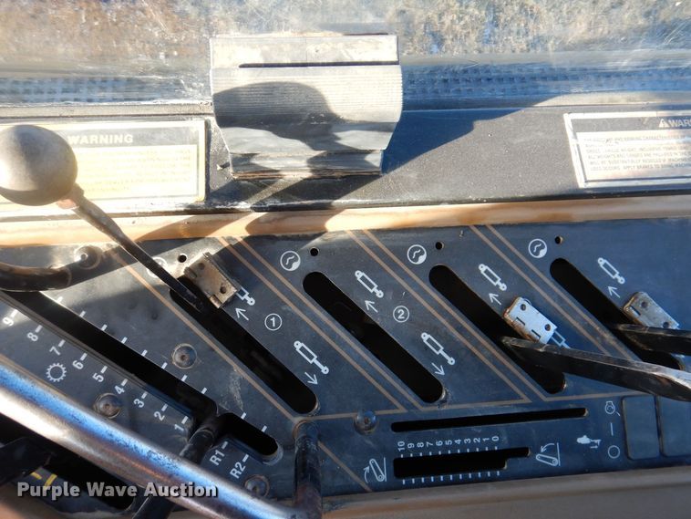 image for item DL7816 1987 Caterpillar Challenger 65  track tractor