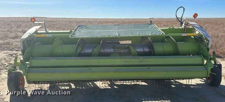 image for item DM2639 2017 Claas 380  pickup head