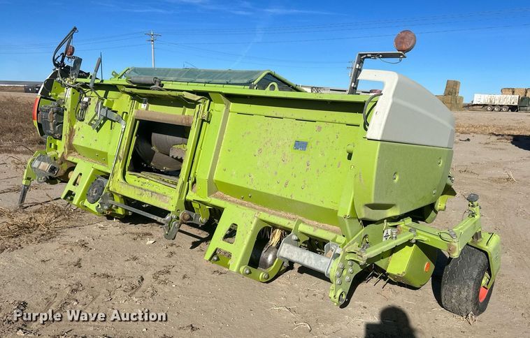 image for item DM2639 2017 Claas 380  pickup head