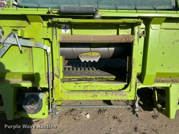 image for item DM2639 2017 Claas 380  pickup head