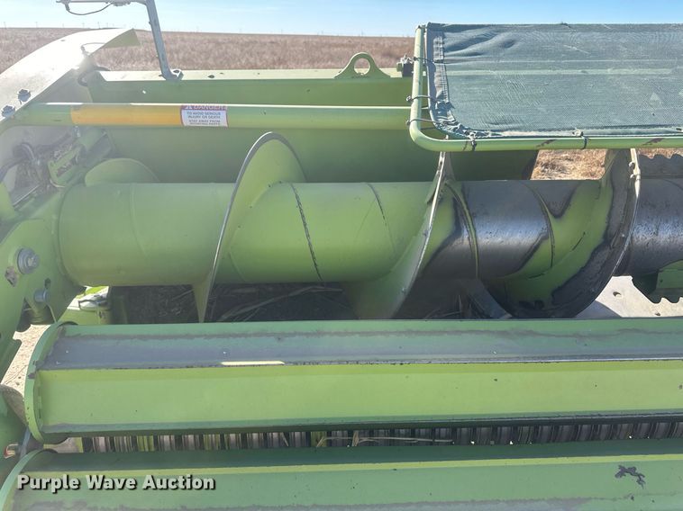 image for item DM2639 2017 Claas 380  pickup head