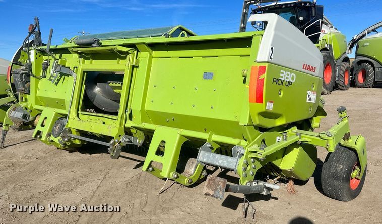 image for item DM2646 2017 Claas 380  pickup head