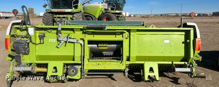 image for item DM2646 2017 Claas 380  pickup head