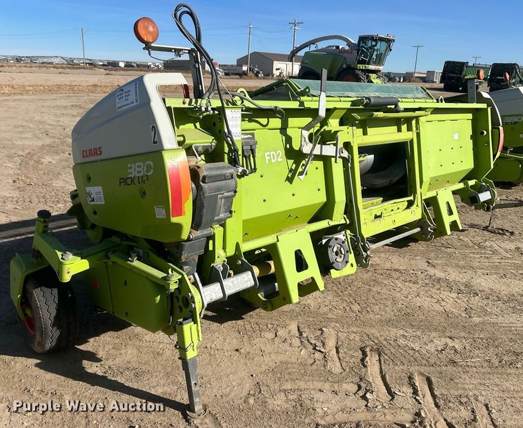 image for item DM2646 2017 Claas 380  pickup head