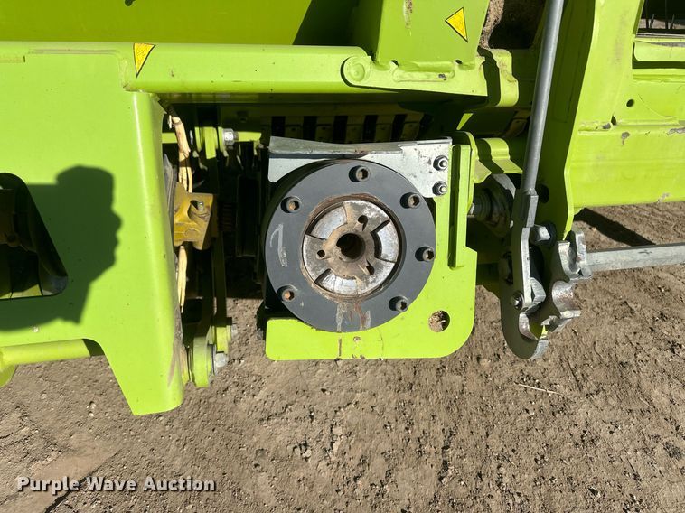 image for item DM2646 2017 Claas 380  pickup head
