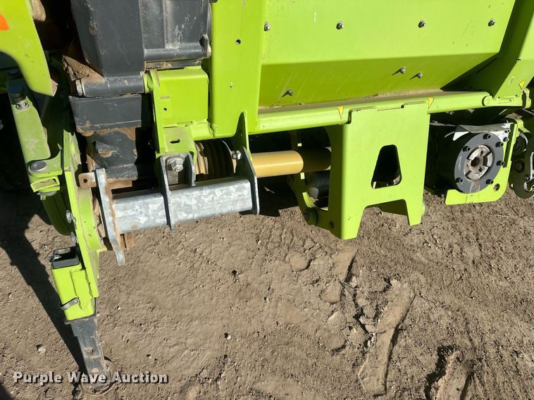 image for item DM2646 2017 Claas 380  pickup head