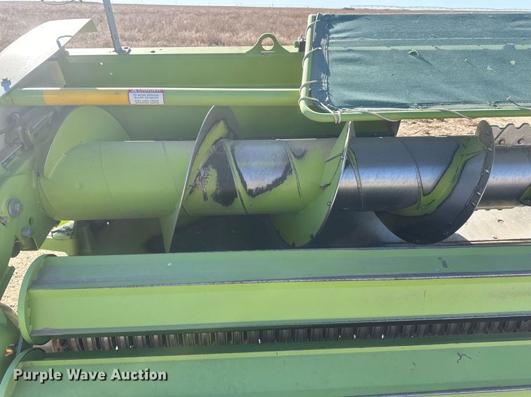 image for item DM2646 2017 Claas 380  pickup head