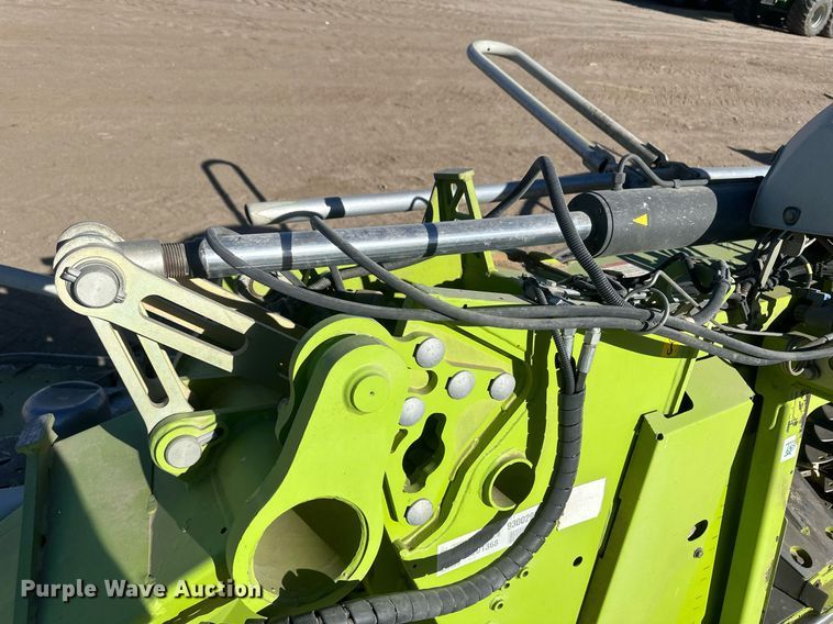 image for item DM2647 2017 Claas Orbis 750  rotary forage head