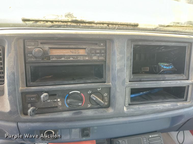 image for item DM2648 2006 Hino 268  utility / service truck