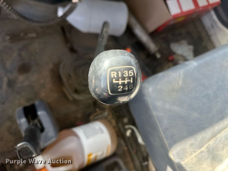 image for item DM2648 2006 Hino 268  utility / service truck