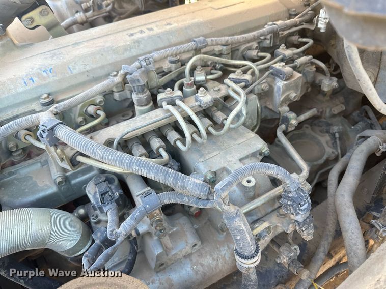 image for item DM2648 2006 Hino 268  utility / service truck