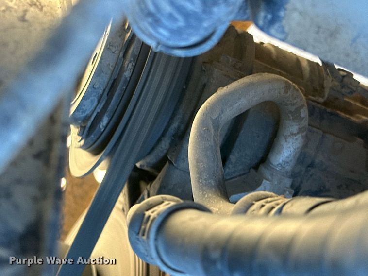 image for item DM2648 2006 Hino 268  utility / service truck