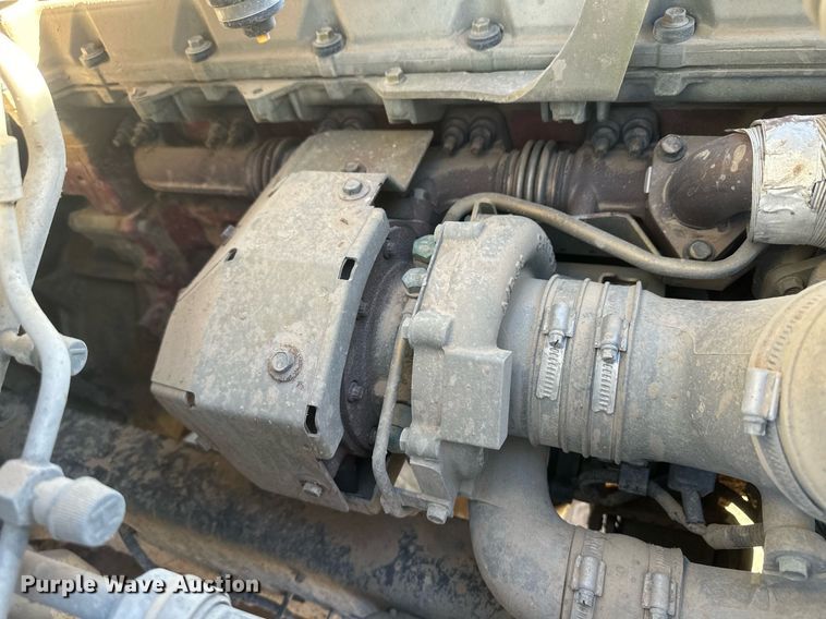 image for item DM2648 2006 Hino 268  utility / service truck