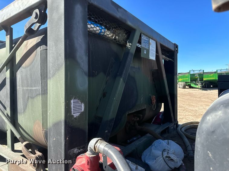 image for item DM2648 2006 Hino 268  utility / service truck