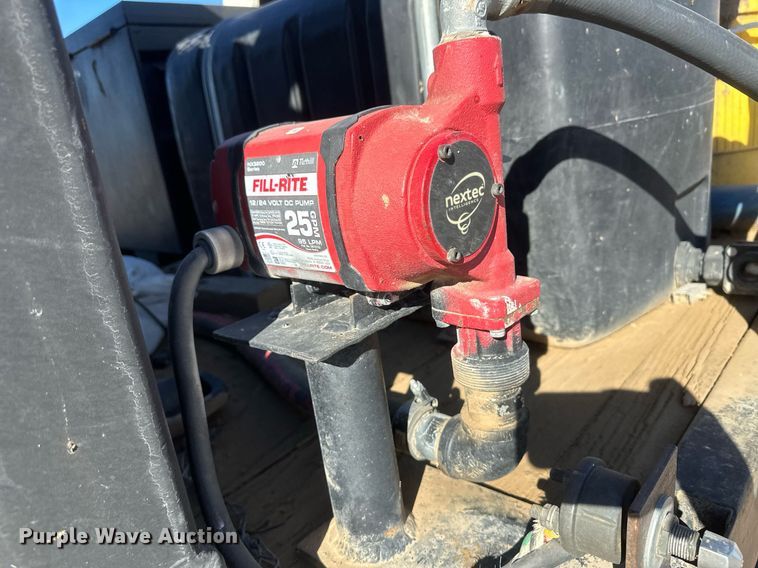 image for item DM2648 2006 Hino 268  utility / service truck