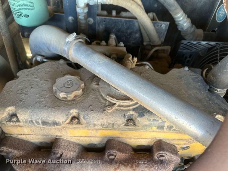 image for item DM2648 2006 Hino 268  utility / service truck