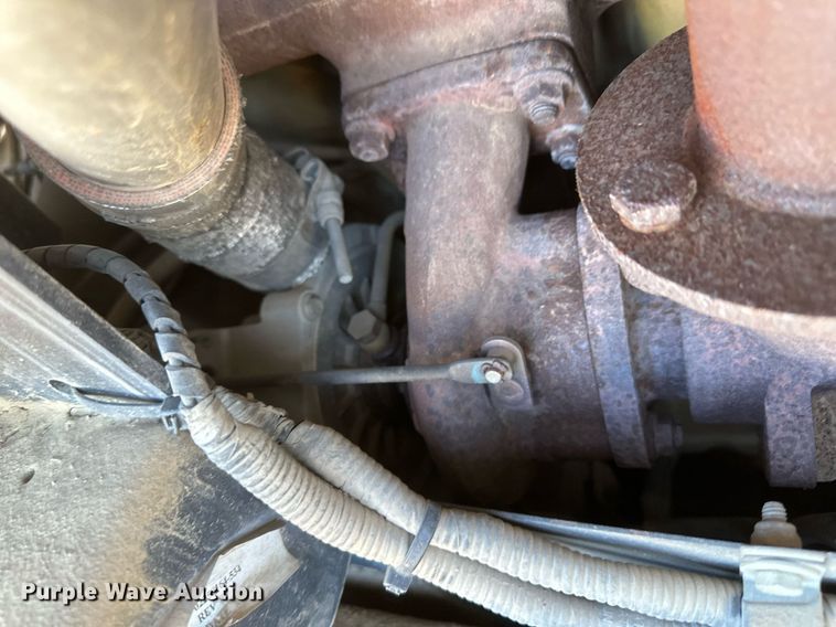 image for item DM2648 2006 Hino 268  utility / service truck