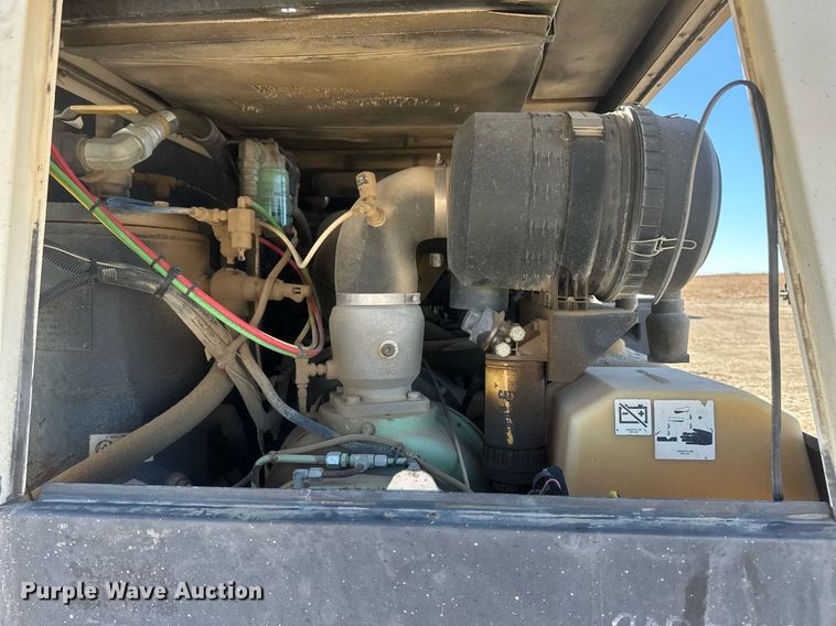 image for item DM2648 2006 Hino 268  utility / service truck