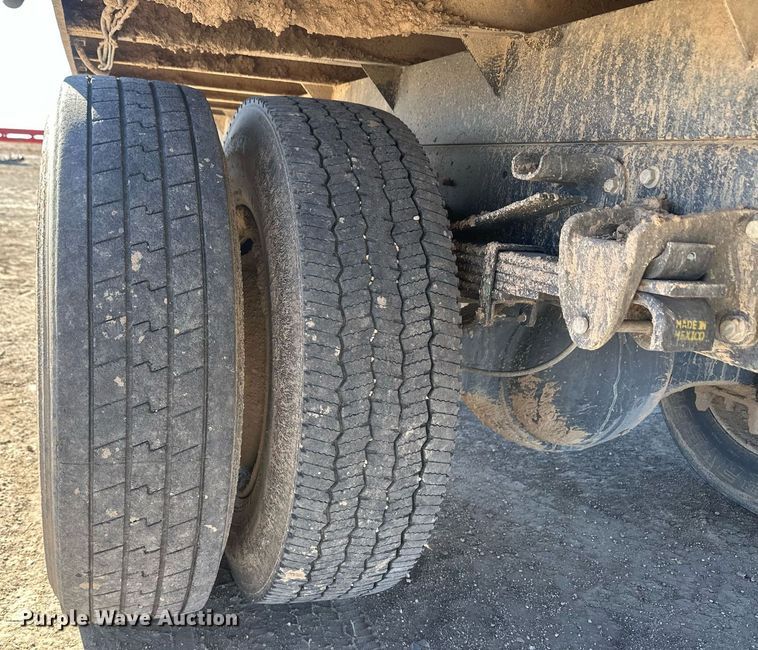 image for item DM2648 2006 Hino 268  utility / service truck