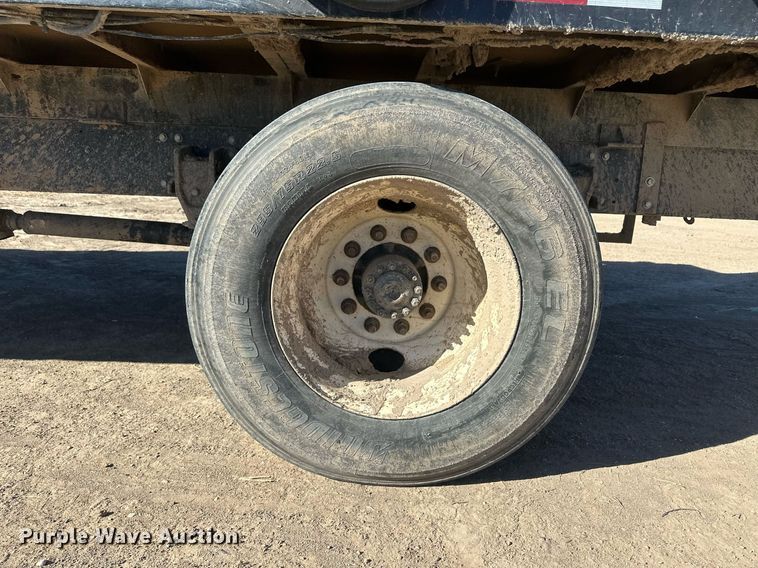 image for item DM2648 2006 Hino 268  utility / service truck