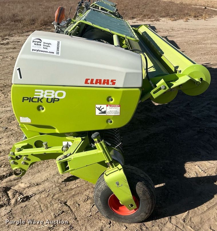 image for item DM2650 2017 Claas 380  pickup head