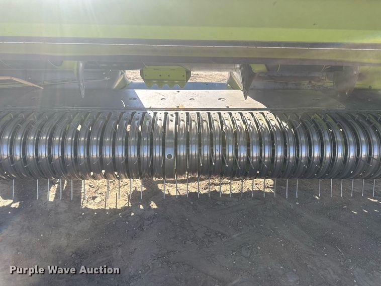 image for item DM2650 2017 Claas 380  pickup head