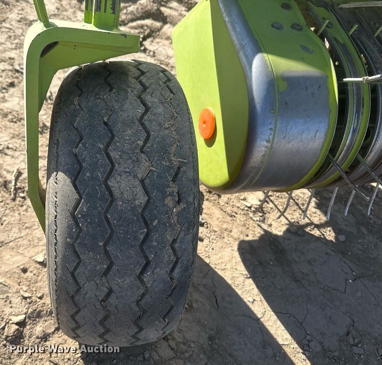 image for item DM2650 2017 Claas 380  pickup head