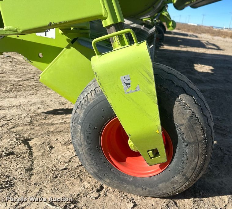 image for item DM2650 2017 Claas 380  pickup head